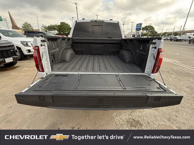 Used 2025 Ford F150 Raptor AWD/4WD image 37
