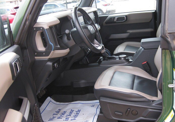 Used 2023 Ford Bronco Wildtrak image 9