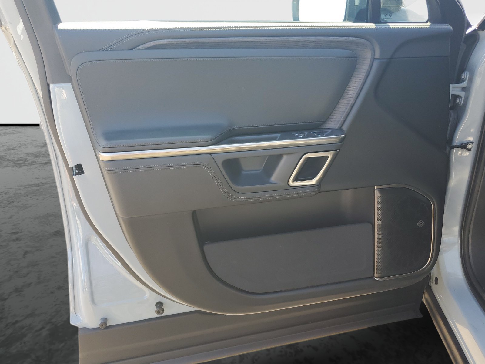 Used 2024 Rivian R1T Adventure Dual AWD/4WD image 20