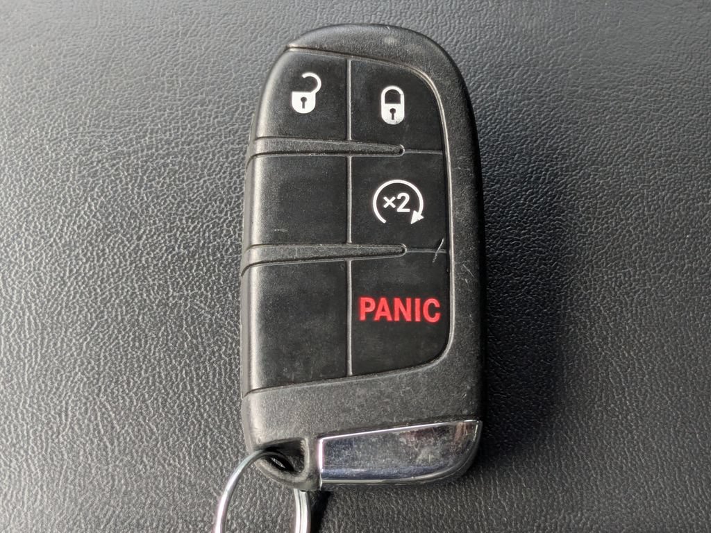 Used 2018 Jeep Renegade Limited FWD image 34