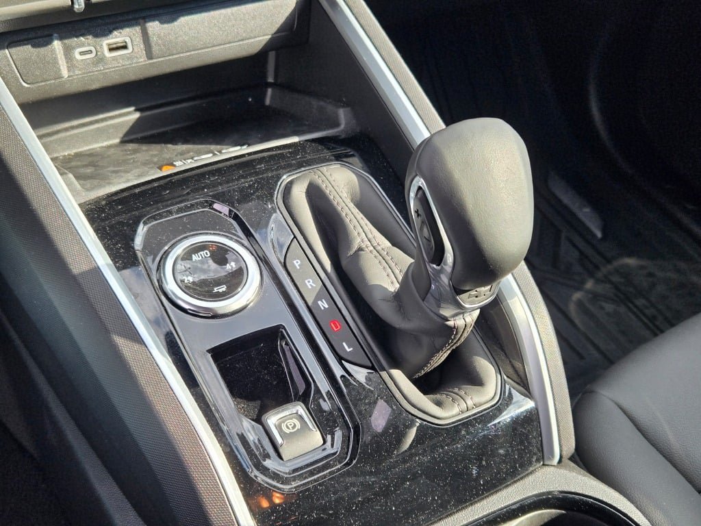 Used 2026 Chevrolet Colorado LT w/ LT Convenience Package AWD/4WD image 28