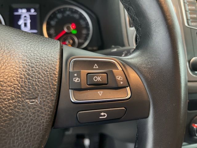 Used 2018 Volkswagen Tiguan Limited w/ Premium Package image 17