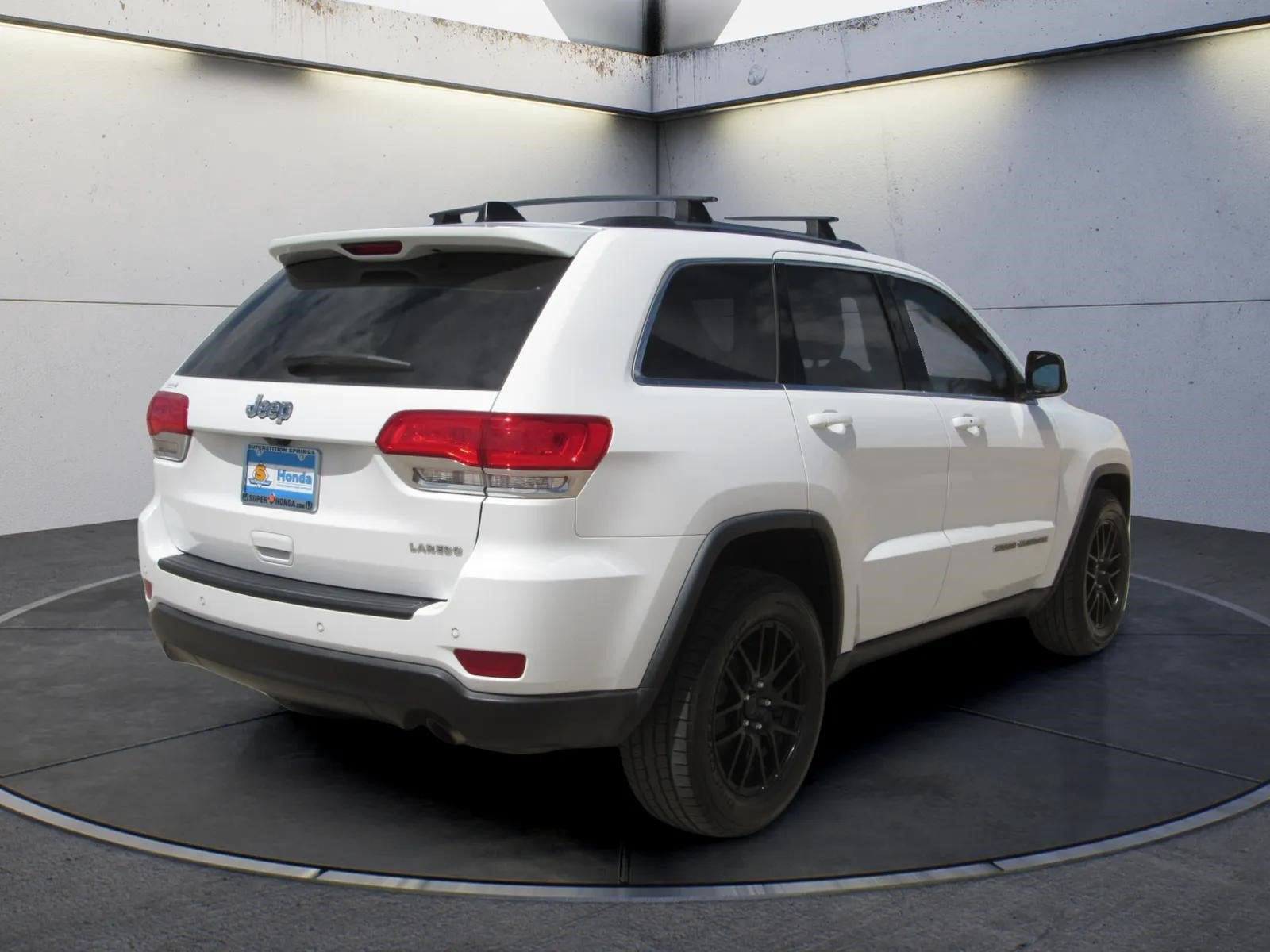 Used 2018 Jeep Grand Cherokee Laredo RWD image 5