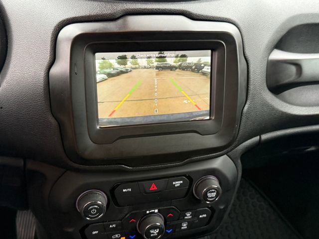 Used 2020 Jeep Renegade Latitude w/ Cold Weather Group AWD/4WD image 21