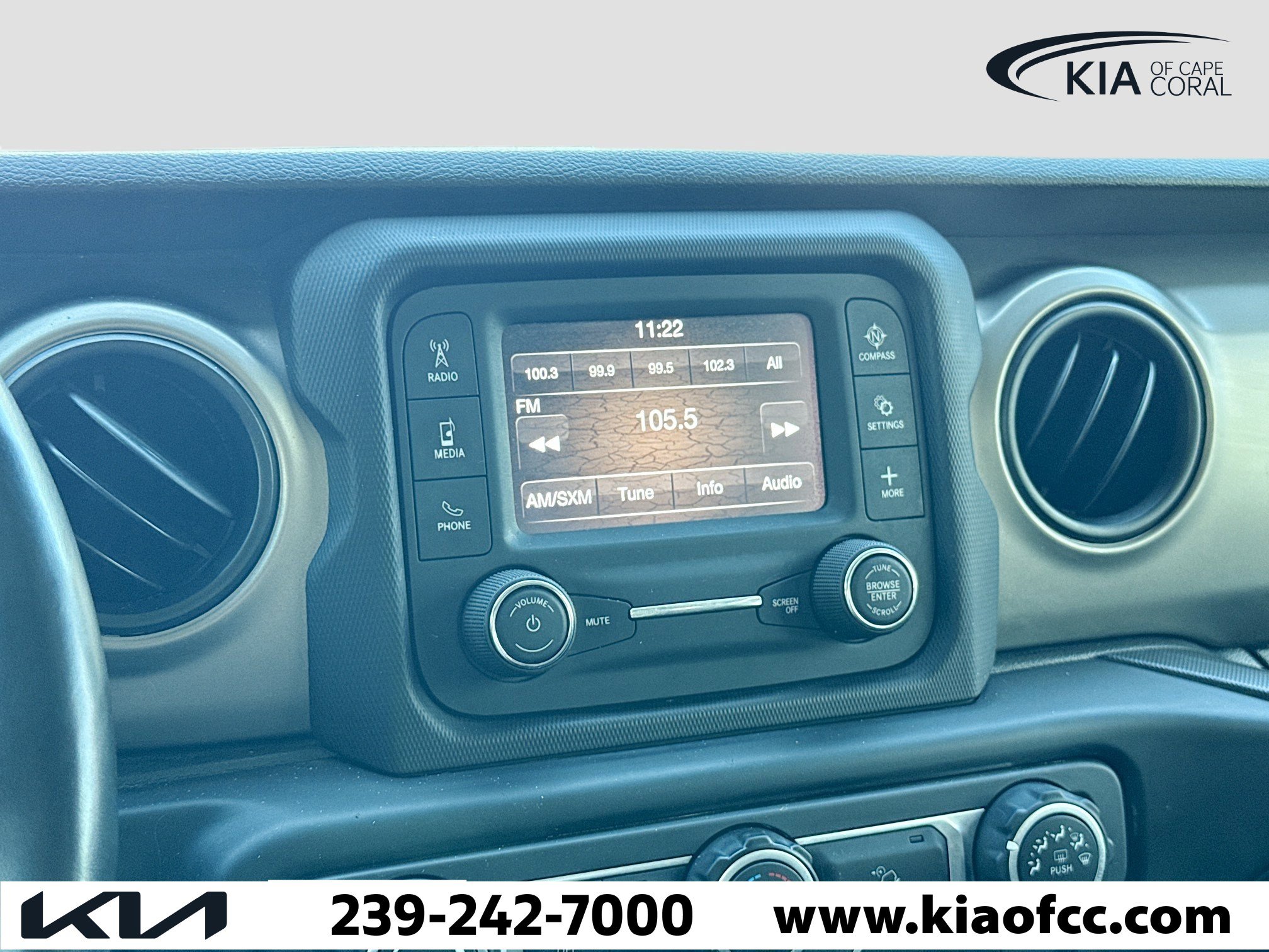 Used 2020 Jeep Wrangler Unlimited Sport image 27