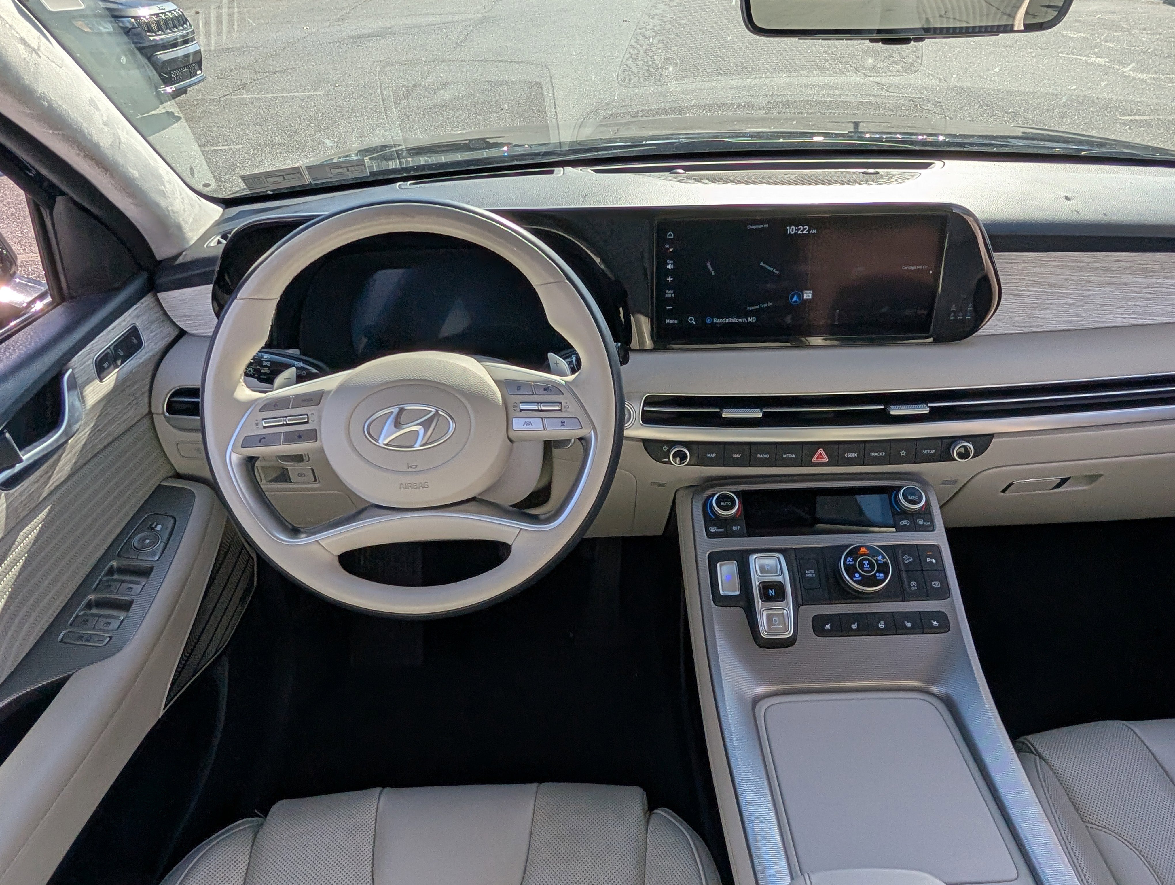 Used 2024 Hyundai Palisade Calligraphy image 17