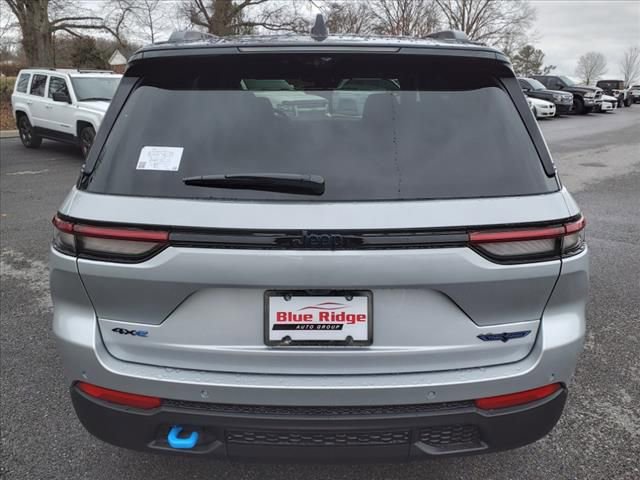 New 2024 Jeep Grand Cherokee Trailhawk w/ Luxury Tech Group III image 5