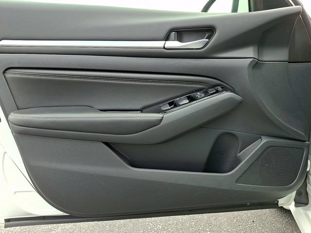 Used 2022 Nissan Altima 2.5 SL FWD image 13