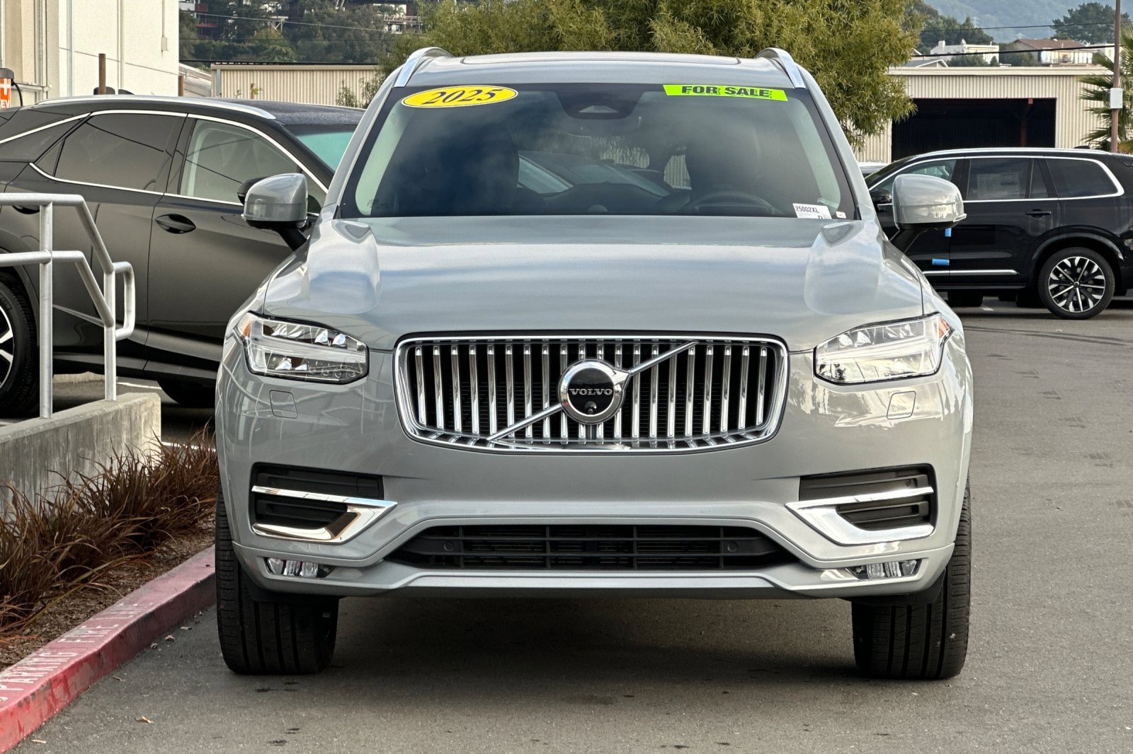 Certified 2025 Volvo XC90 B6 Ultra w/ Protection Package Premier image 11