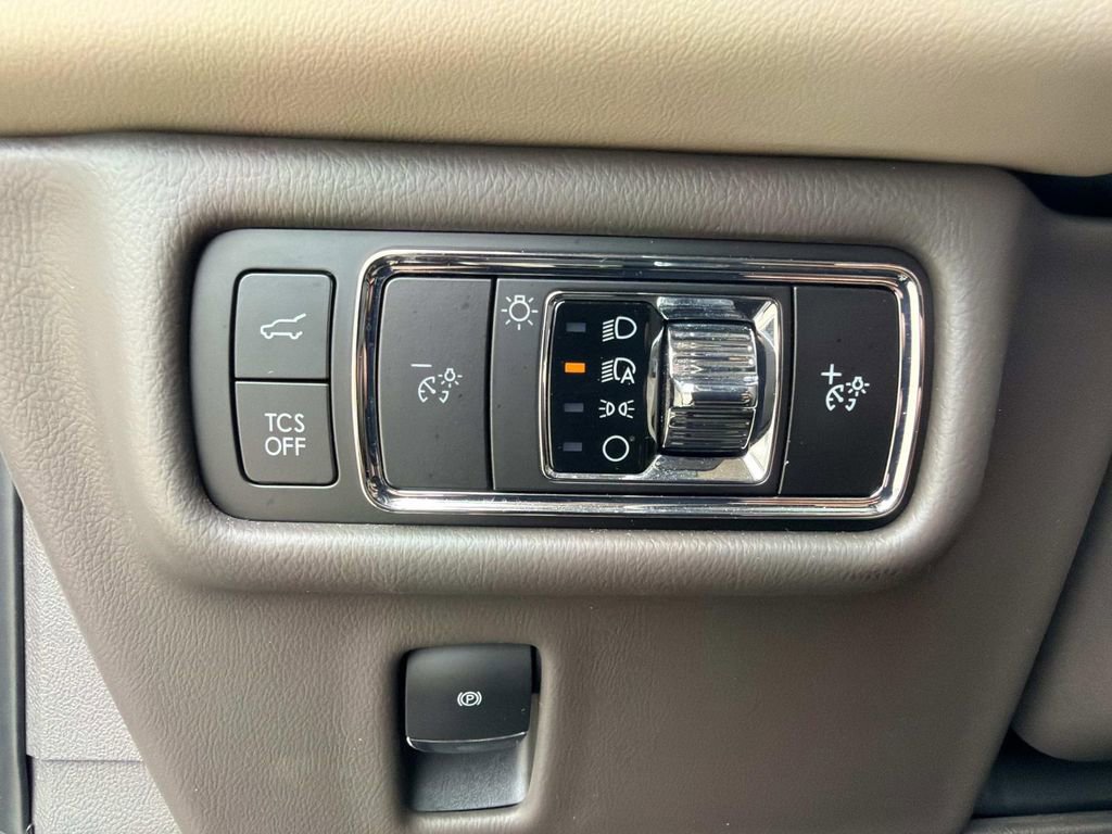 Used 2023 Lincoln Nautilus Reserve w/ Equipment Group 201A image 35