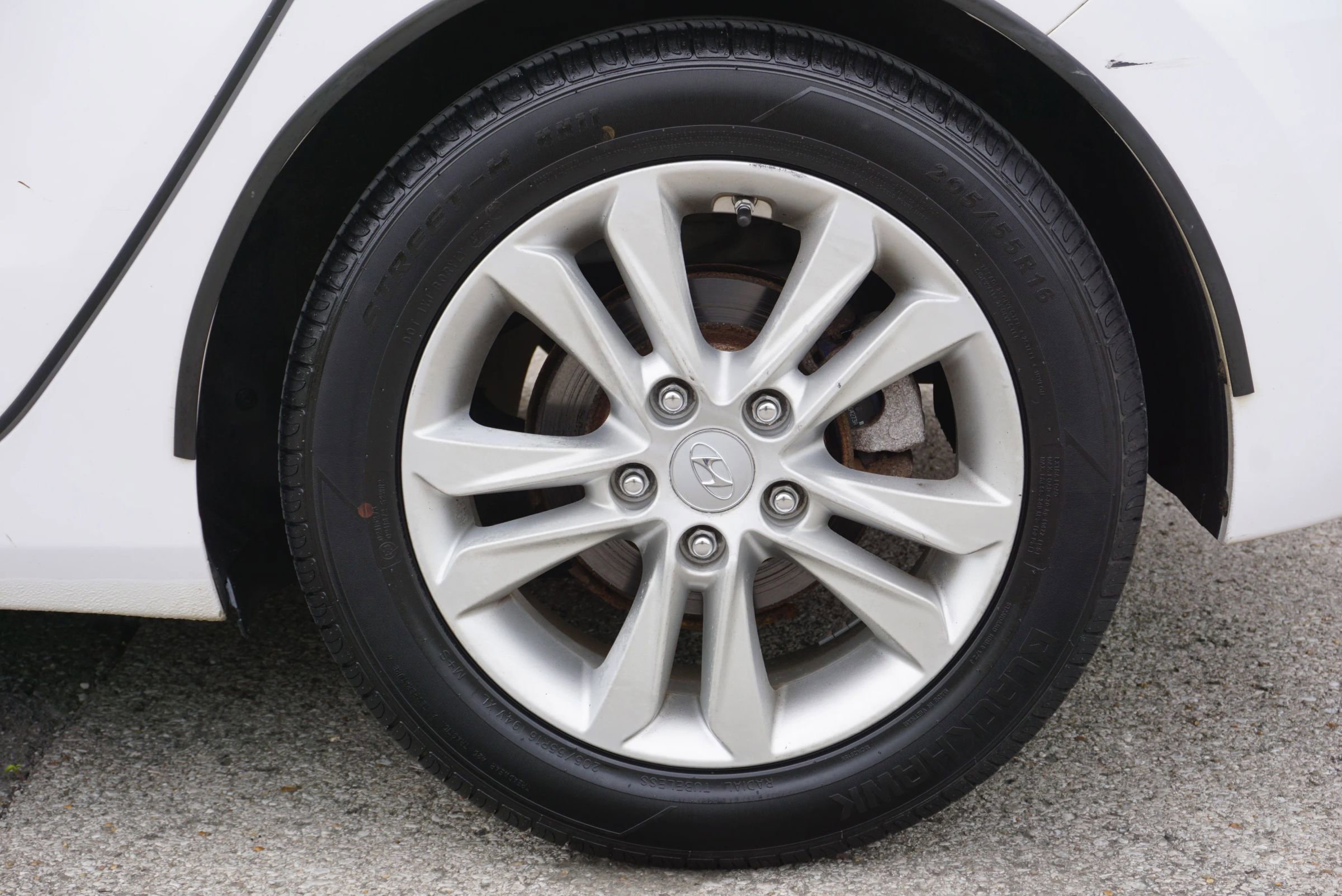 Used 2014 Hyundai Elantra GT FWD image 9