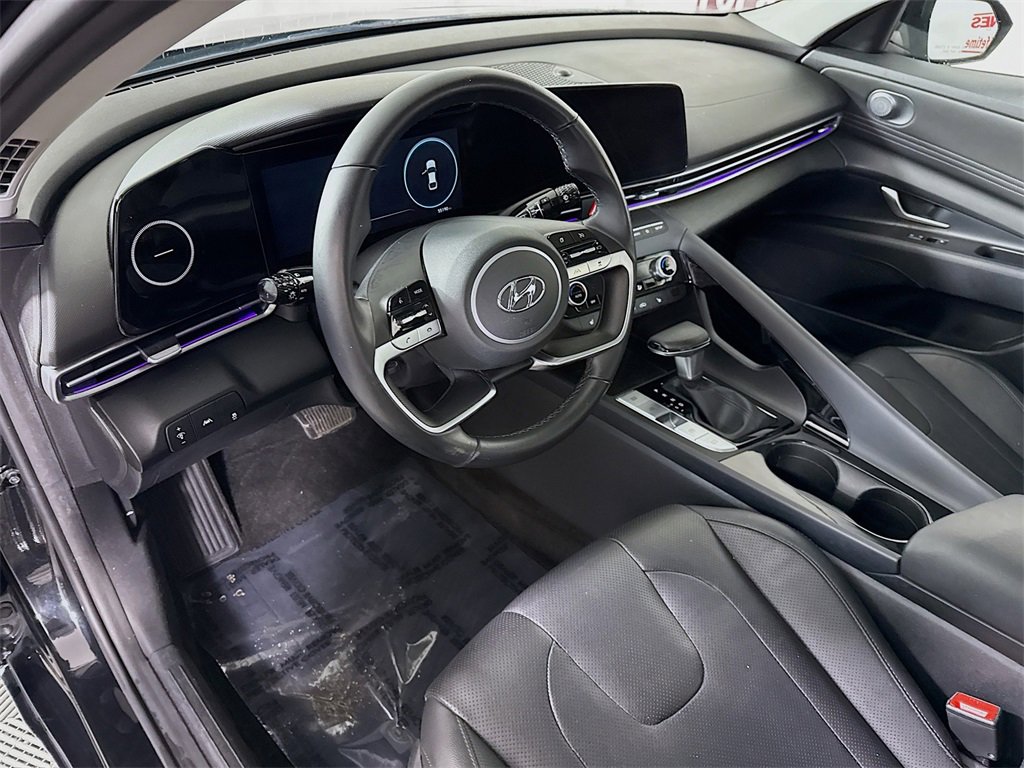 Certified 2022 Hyundai Elantra Limited w/ Cargo Package image 19