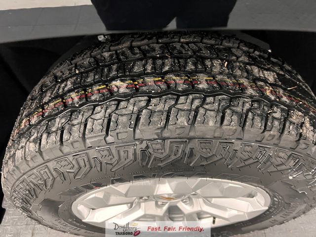 New 2026 Chevrolet Silverado 1500 LT w/ Z71 Off-Road Package AWD/4WD image 19