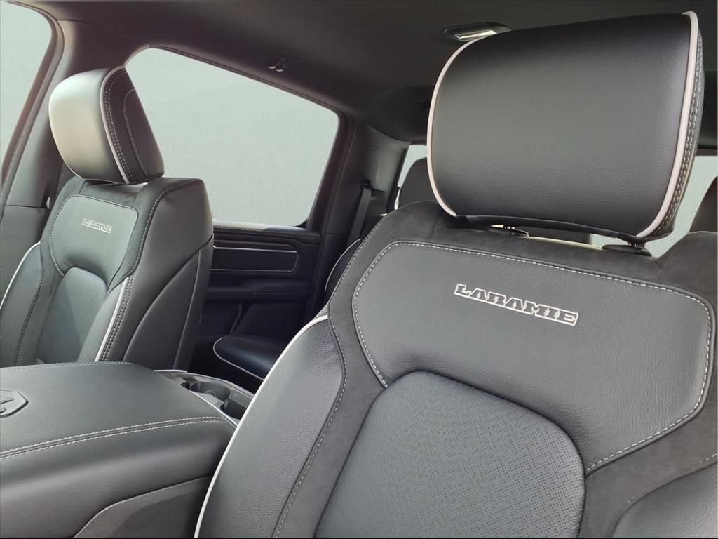 New 2026 RAM 1500 Laramie w/ Sport Appearance Package AWD/4WD image 11