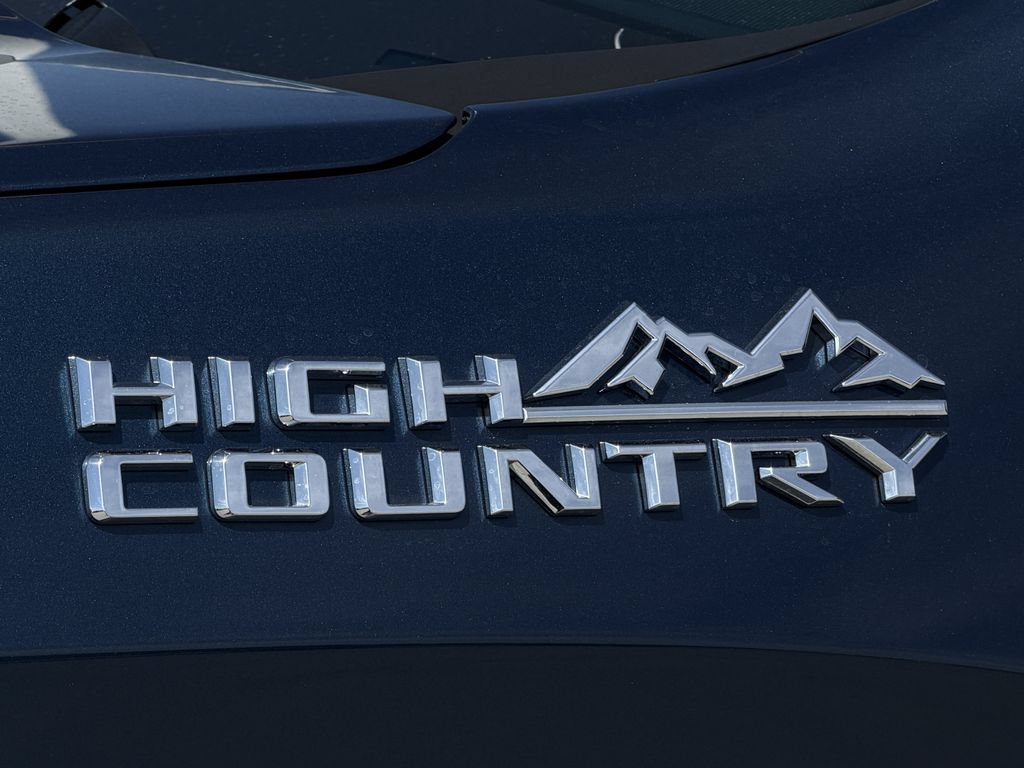 Used 2019 Chevrolet Silverado 1500 High Country w/ Technology Package AWD/4WD image 16