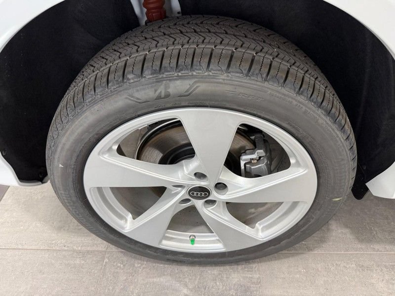 New 2026 Mercedes-Benz E 450 4MATIC All-Terrain Wagon image 3
