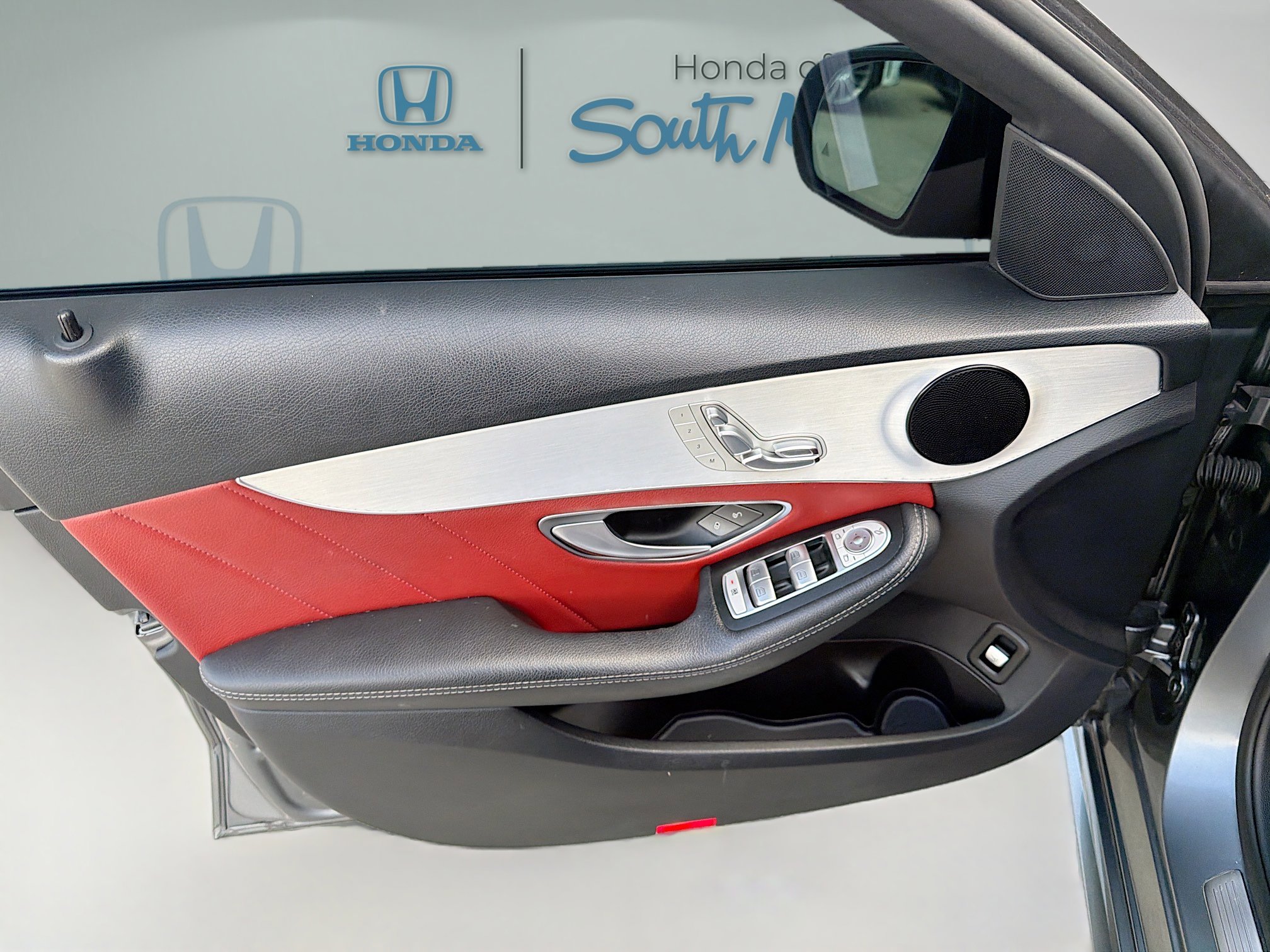 Used 2019 Mercedes-Benz C 300 Sedan image 19