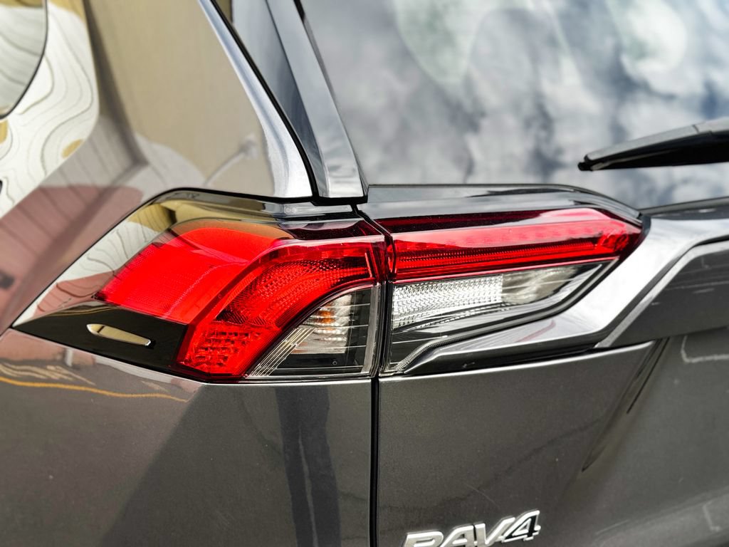 Used 2022 Toyota RAV4 SE w/ Convenience Package AWD/4WD image 19