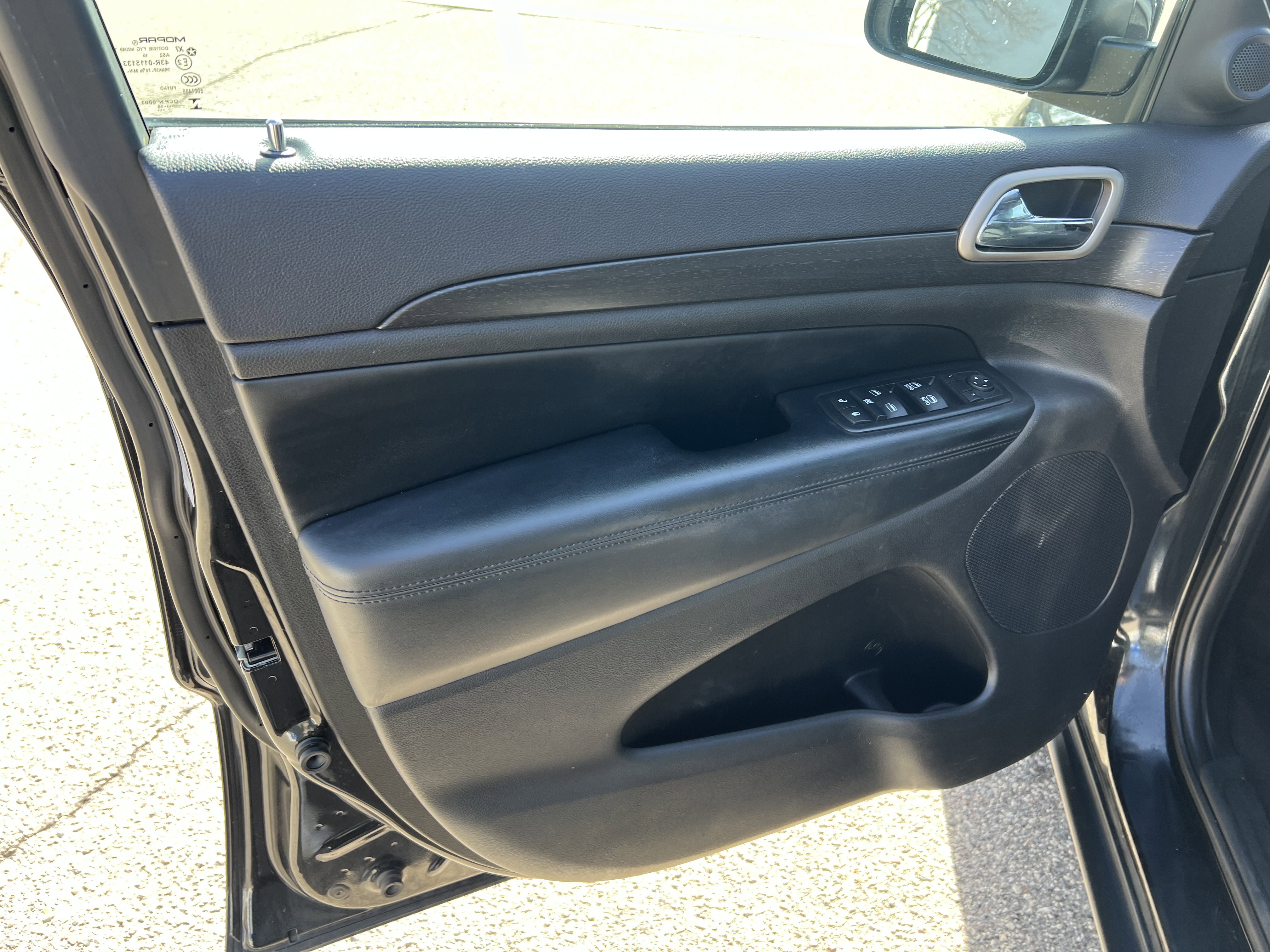 Used 2016 Jeep Grand Cherokee Laredo w/ Quick Order Package 23E image 15