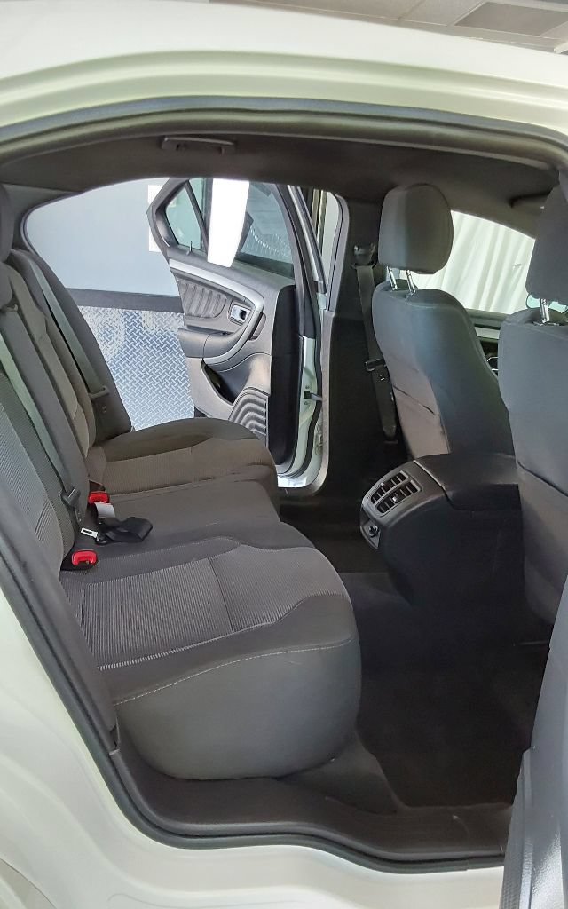 Used 2014 Ford Taurus SEL w/ Equipment Group 201A FWD image 19