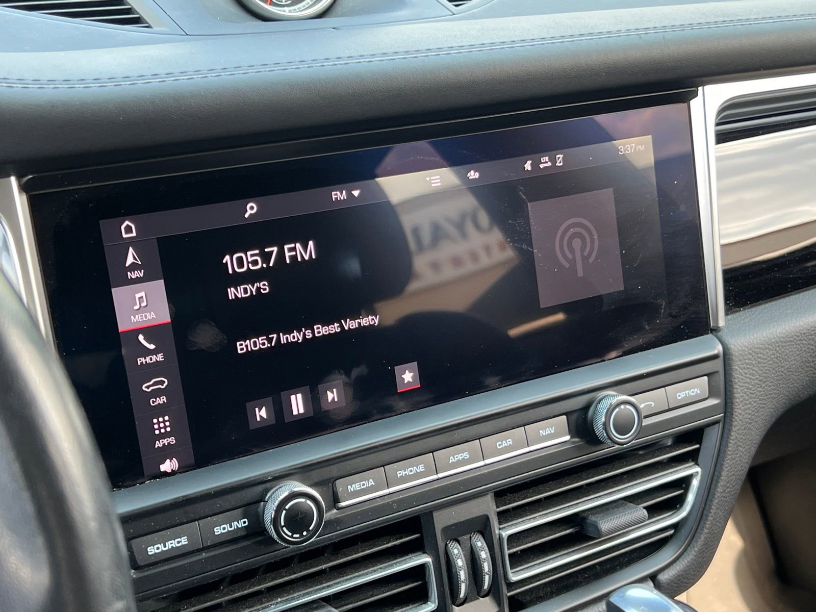 Certified 2020 Porsche Macan image 26