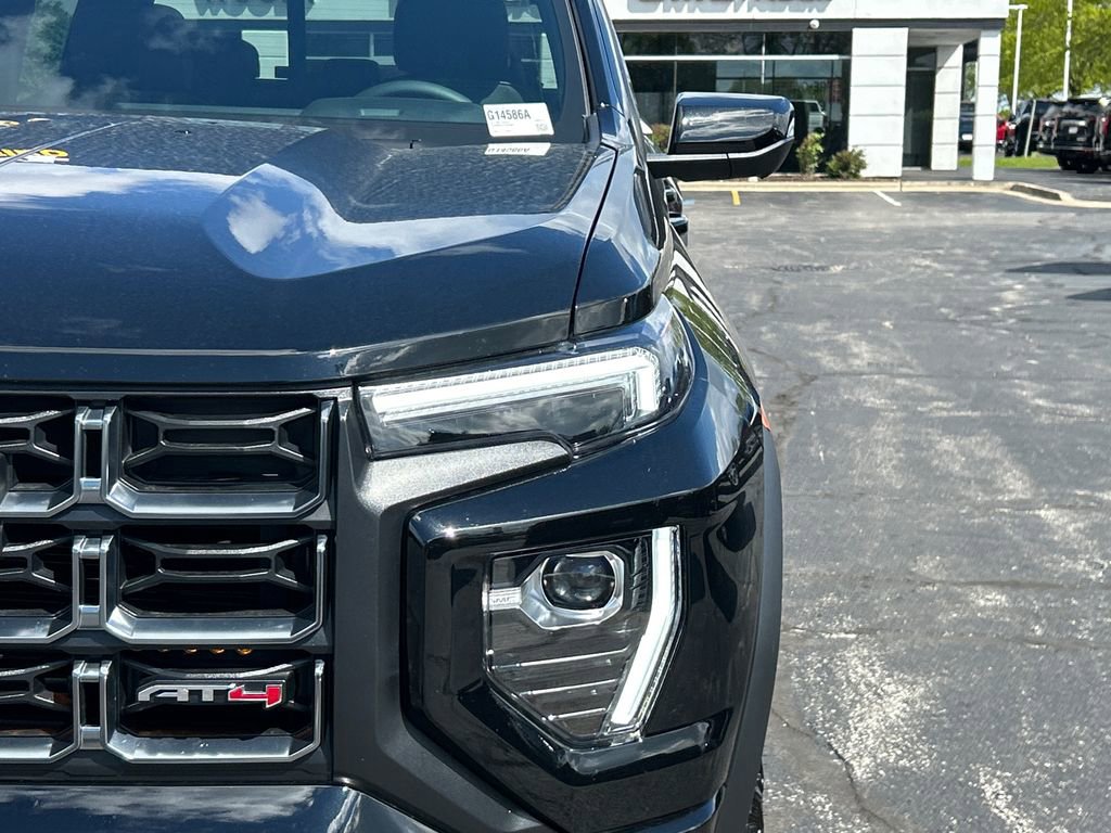 Certified 2024 GMC Canyon AT4 w/ Technology Package AWD/4WD image 13