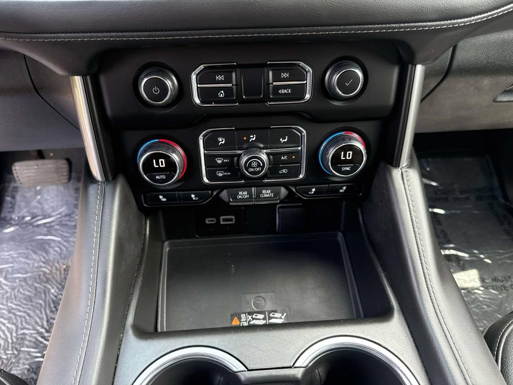 Used 2024 Chevrolet Tahoe LT RWD image 28