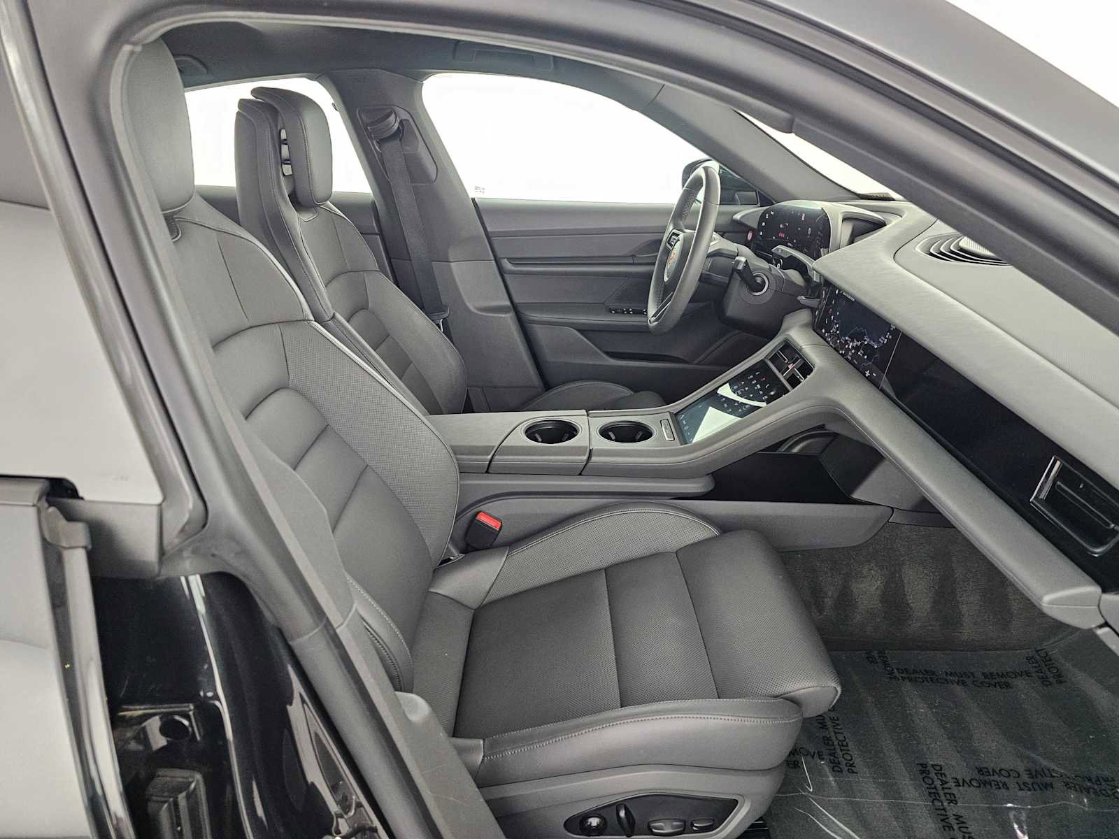 Used 2021 Porsche Taycan image 10