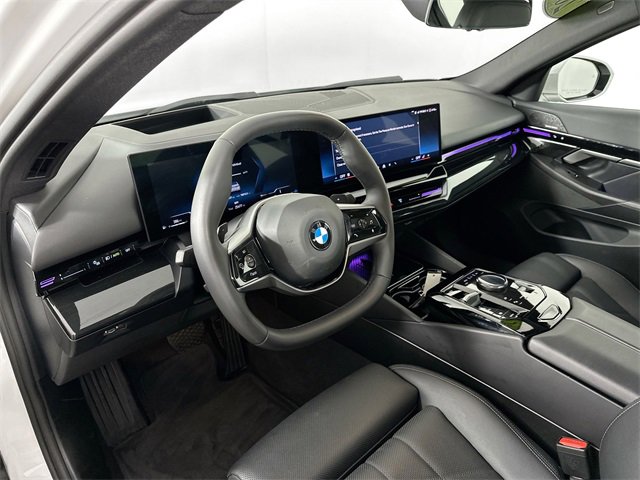 Used 2025 BMW 530i xDrive image 21
