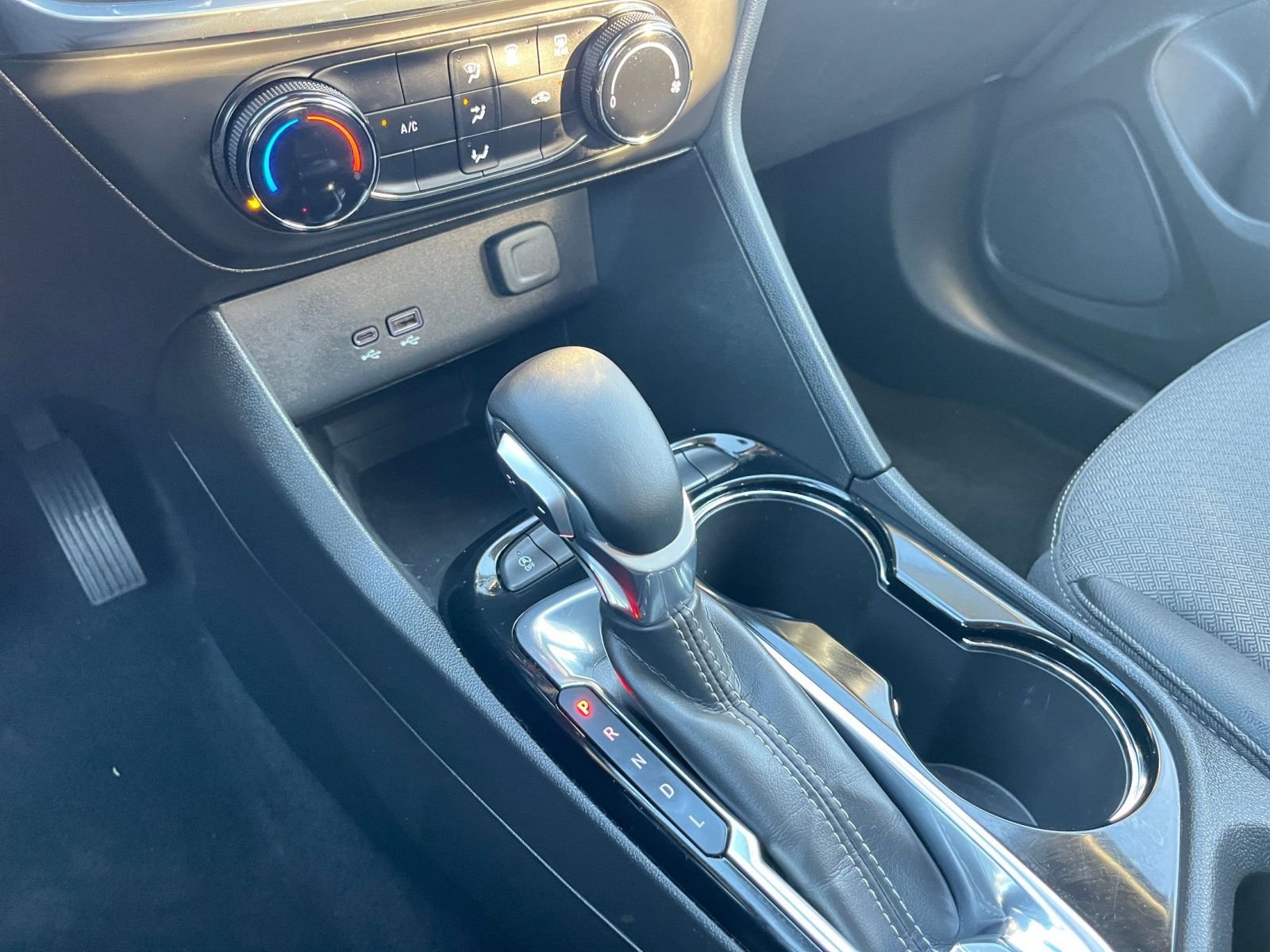 Used 2025 Buick Encore GX Preferred image 39