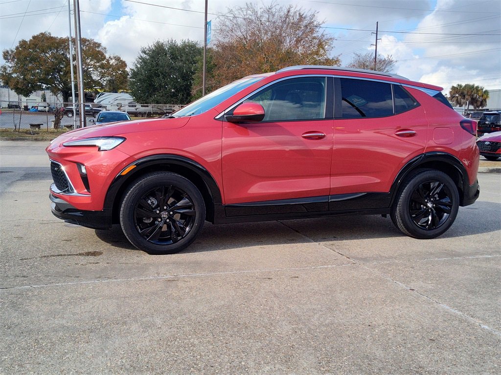 Used 2024 Buick Encore GX Sport Touring w/ Comfort Package image 3