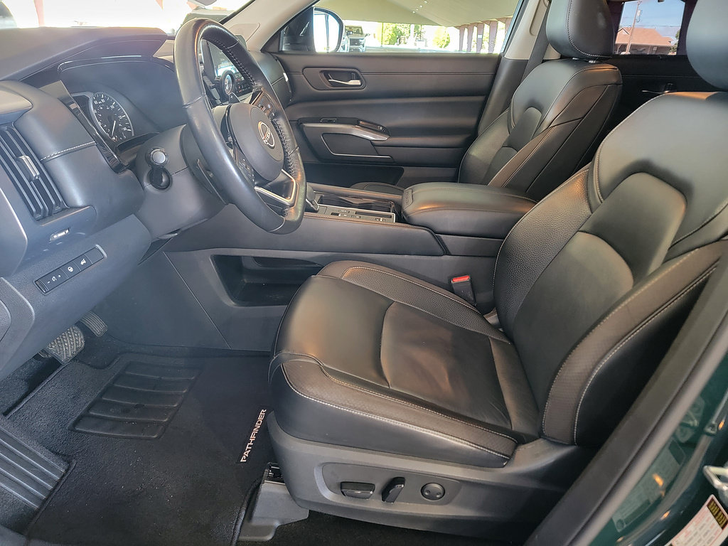Used 2022 Nissan Pathfinder SL w/ SL Premium Package FWD image 2