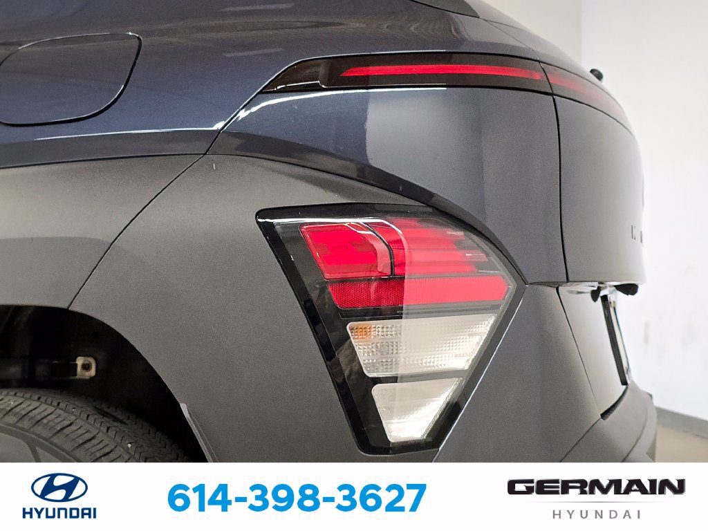Used 2024 Hyundai Kona SE AWD/4WD image 16
