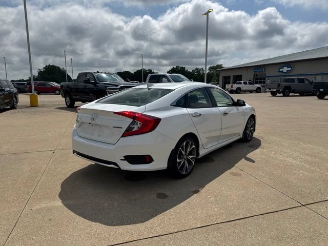 Used 2019 Honda Civic Touring image 7