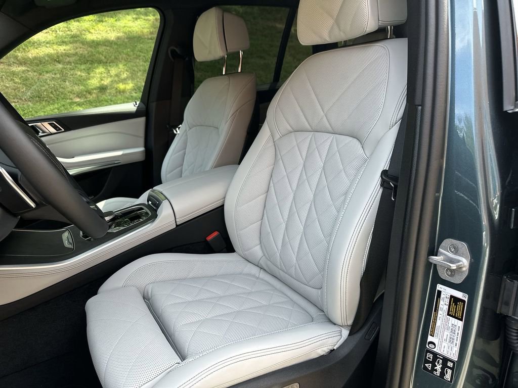 Used 2026 BMW X5 xDrive40i AWD/4WD image 14