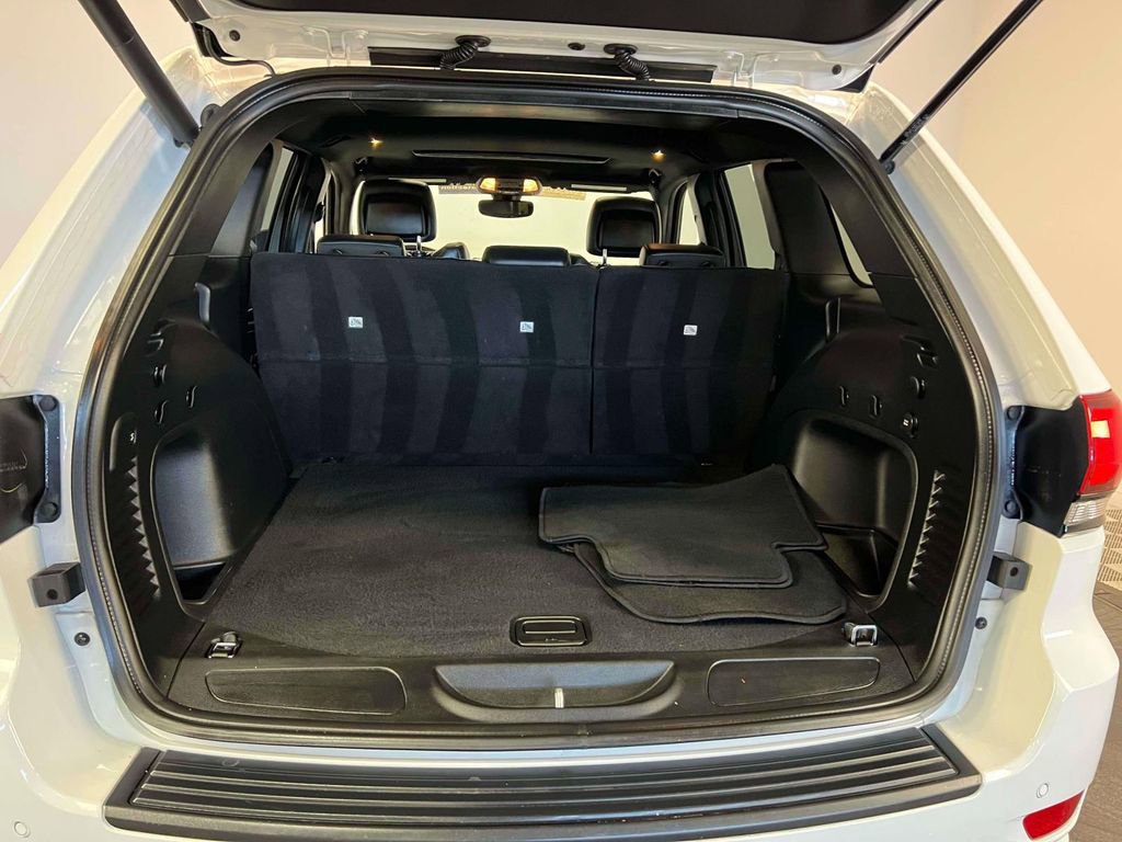 Used 2022 Jeep Grand Cherokee Laredo X image 29