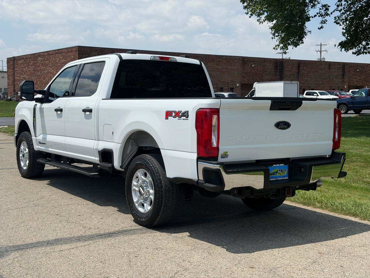 Used 2025 Ford F250 XLT w/ FX4 Off-Road Package AWD/4WD image 4