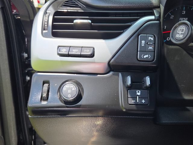 Used 2016 Chevrolet Suburban LTZ RWD image 25