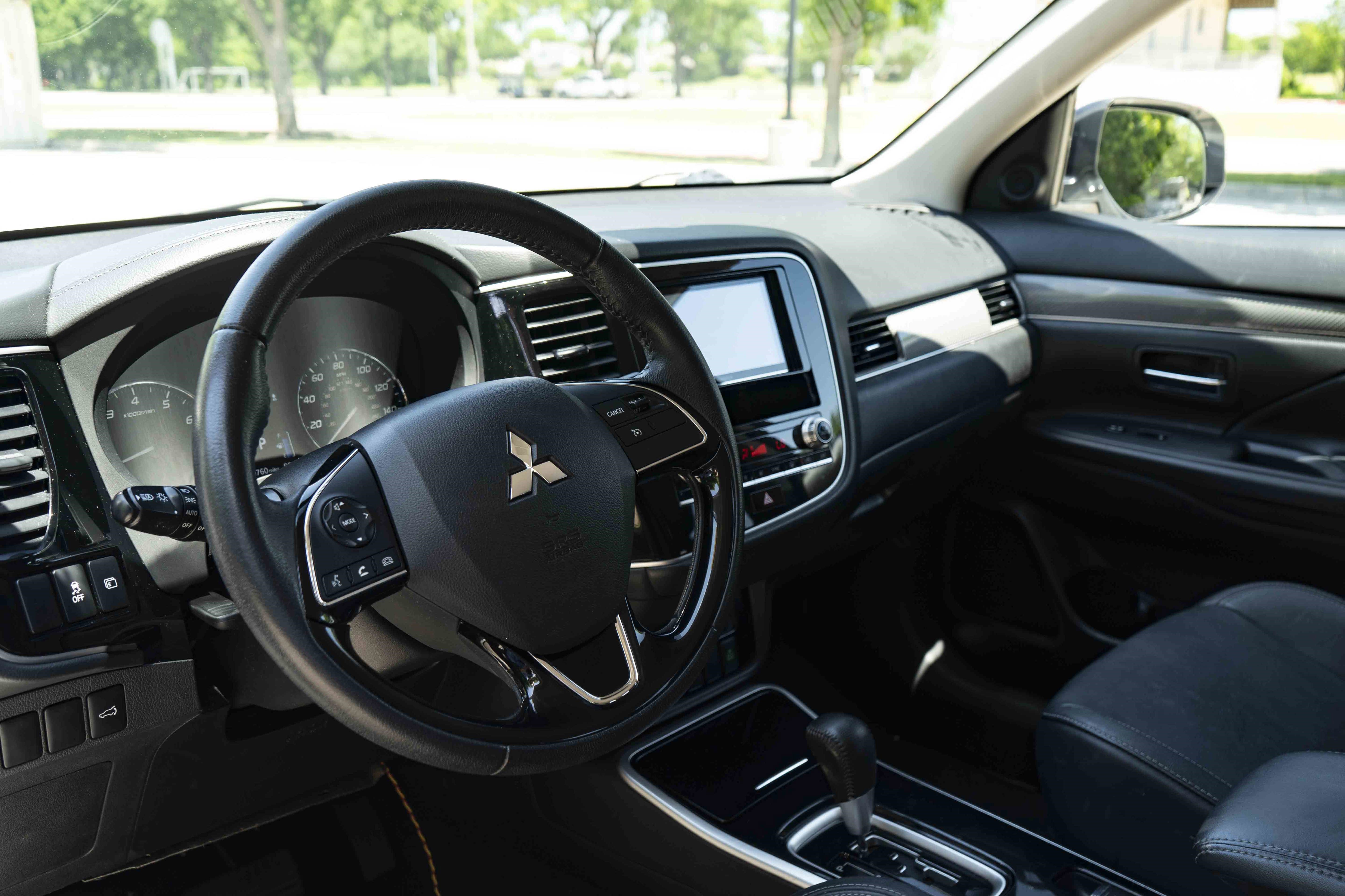 Used 2020 Mitsubishi Outlander SEL FWD image 16