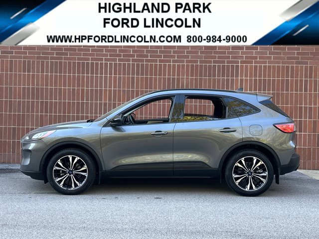 Used 2022 Ford Escape SE w/ SE Sport Appearance Package