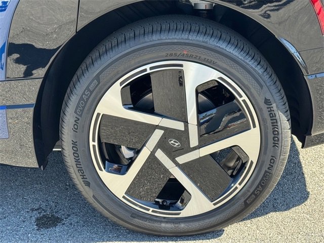 New 2026 Hyundai Ioniq 9 Limited image 9