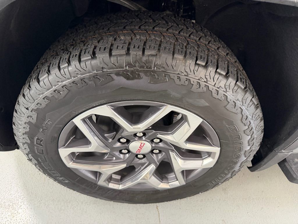 Used 2026 GMC Sierra 1500 SLT image 5