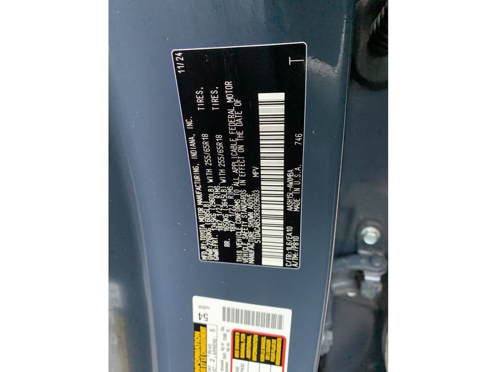 Used 2024 Toyota Grand Highlander XLE image 32