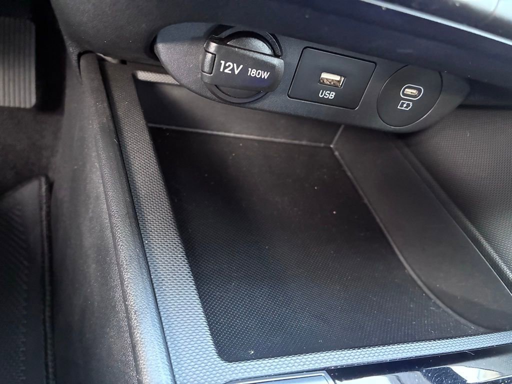 Used 2024 Hyundai Elantra SE FWD image 31