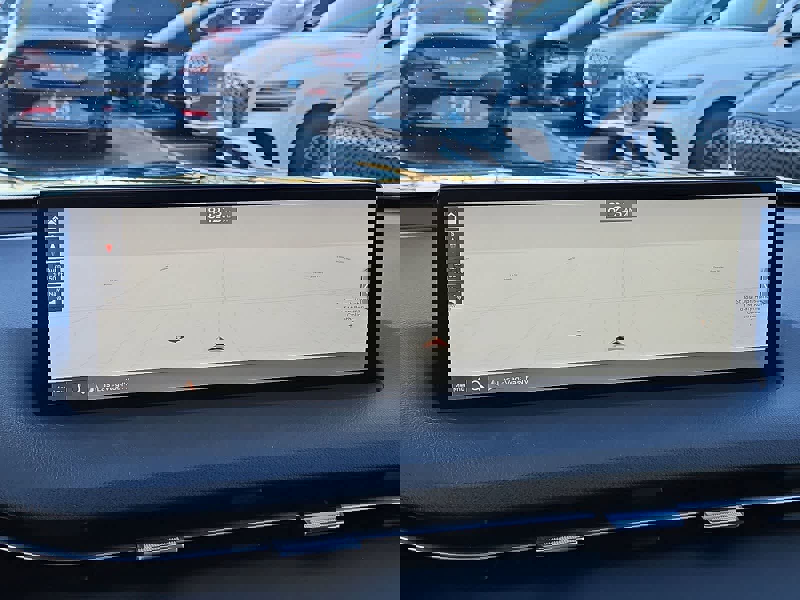 Used 2022 Genesis GV70 2.5T w/ Advanced Package AWD/4WD image 26