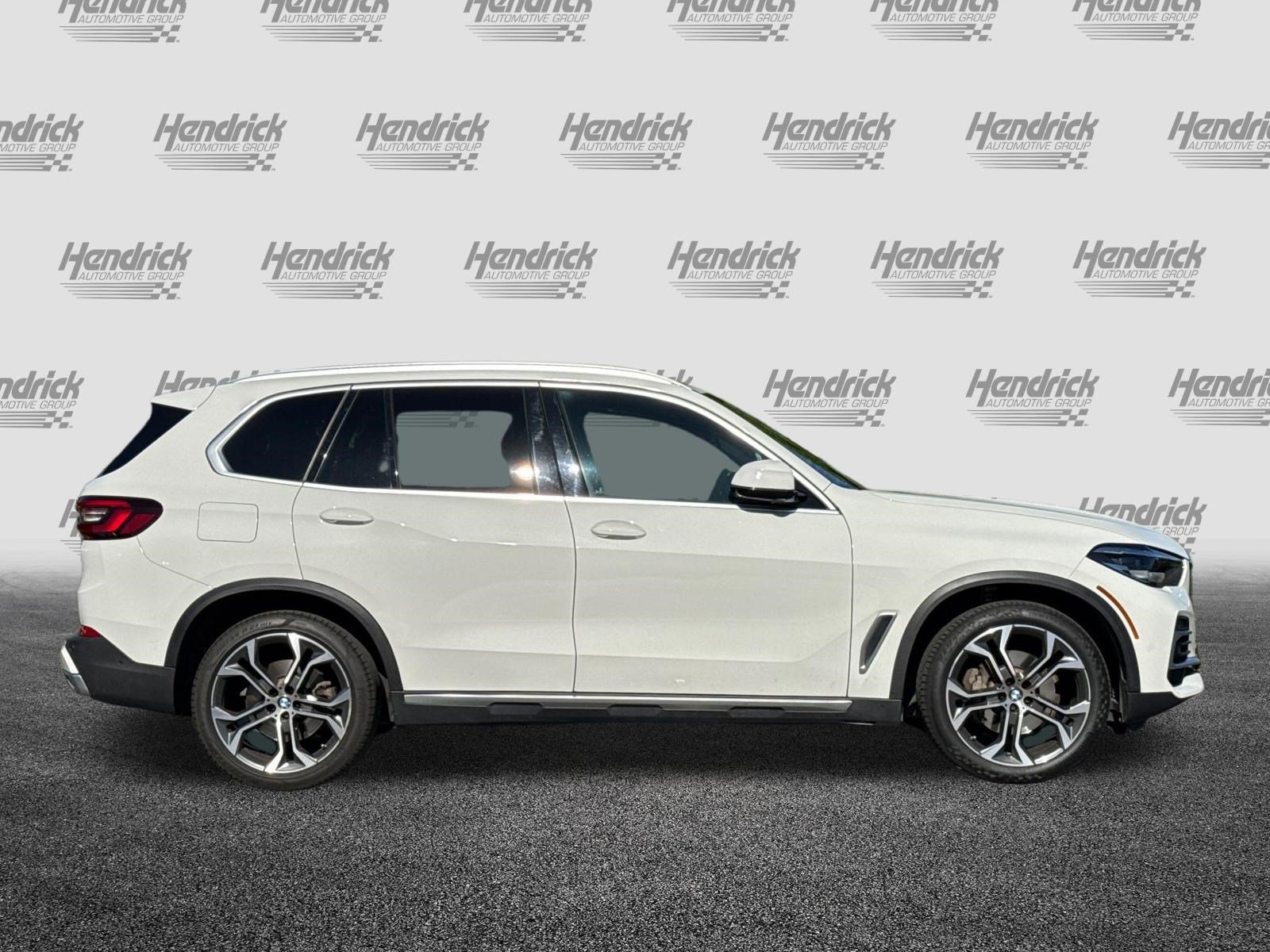 Used 2023 BMW X5 xDrive40i w/ Climate Comfort Package AWD/4WD image 38
