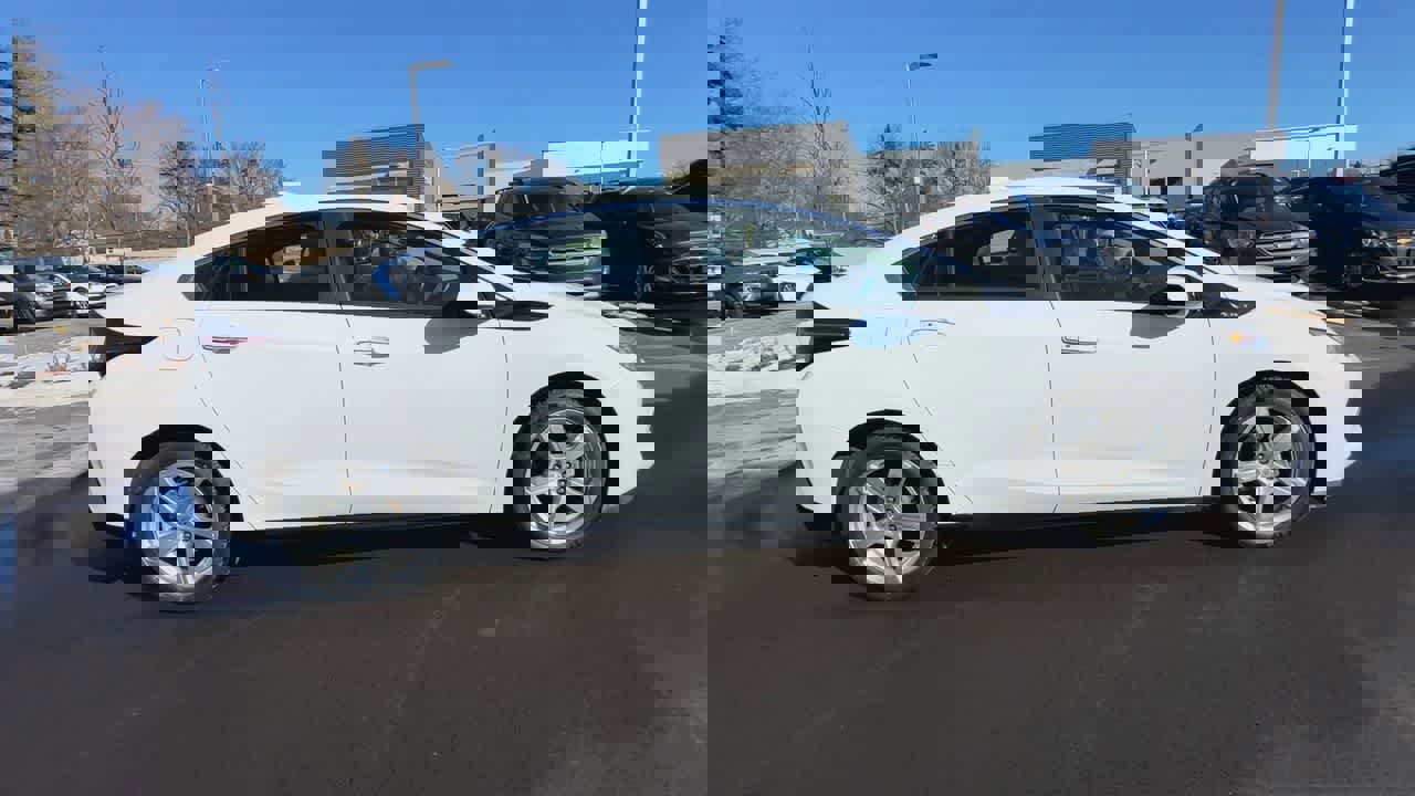 Used 2017 Chevrolet Volt LT image 9