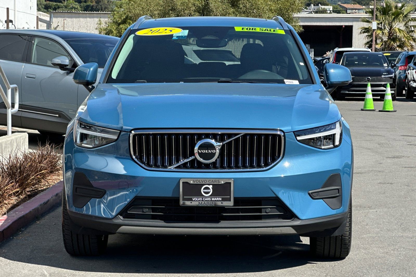 Used 2025 Volvo XC40 B5 Core AWD/4WD image 11