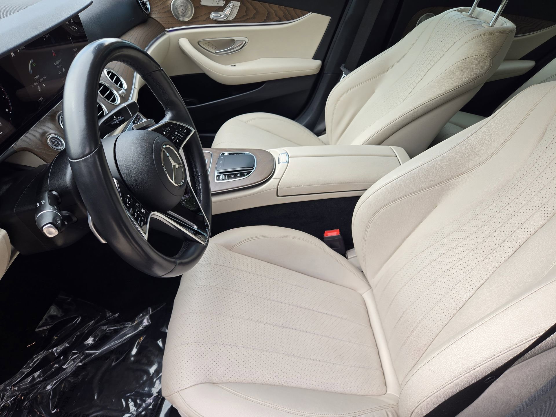Used 2021 Mercedes-Benz E 350 4MATIC Sedan image 3