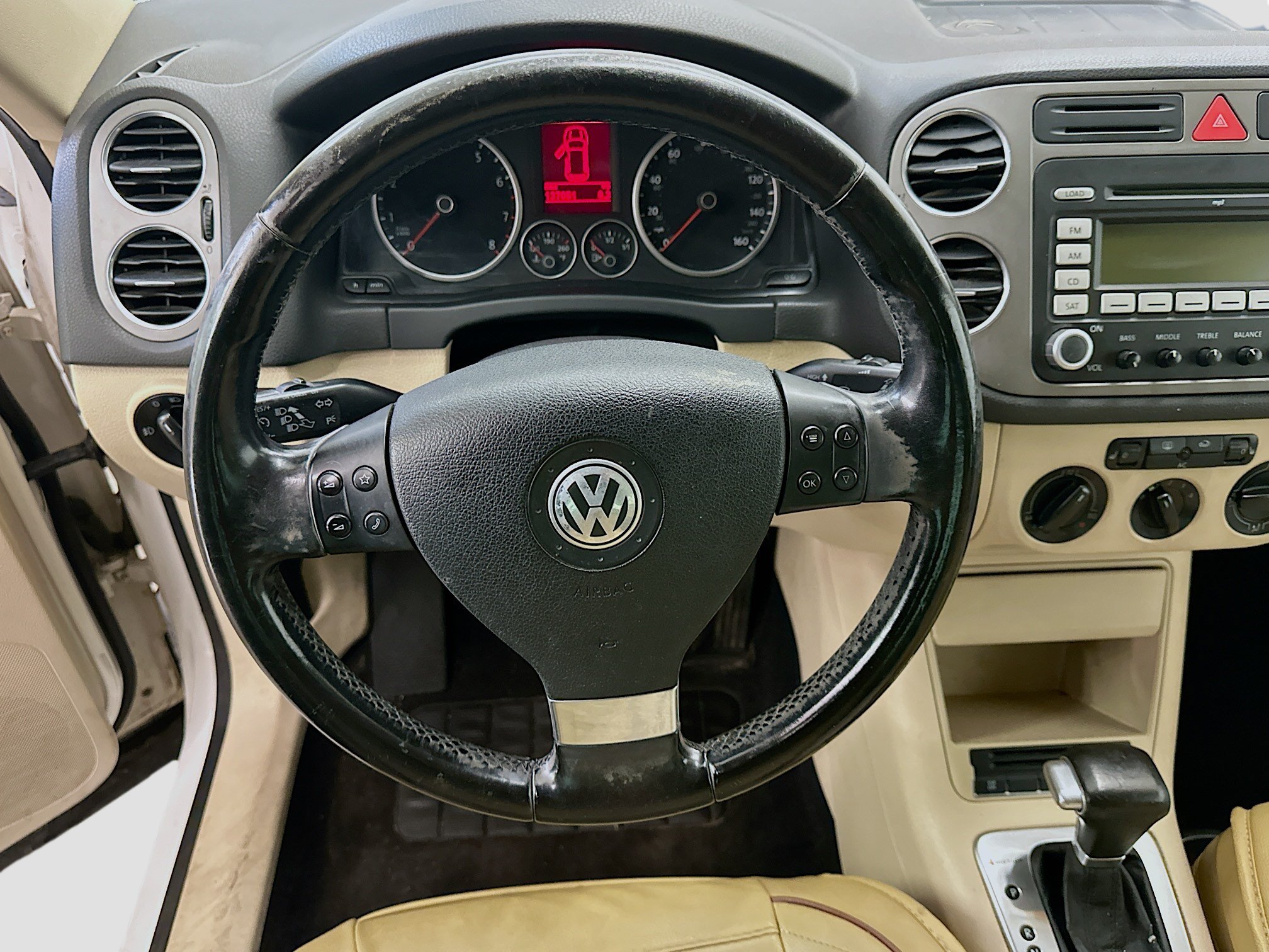Used 2009 Volkswagen Tiguan SE AWD/4WD image 18